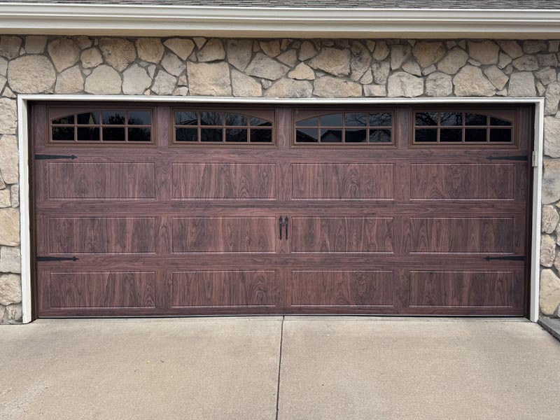Carriage house garage door