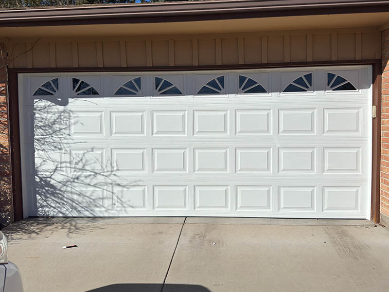 Raised panel garage door